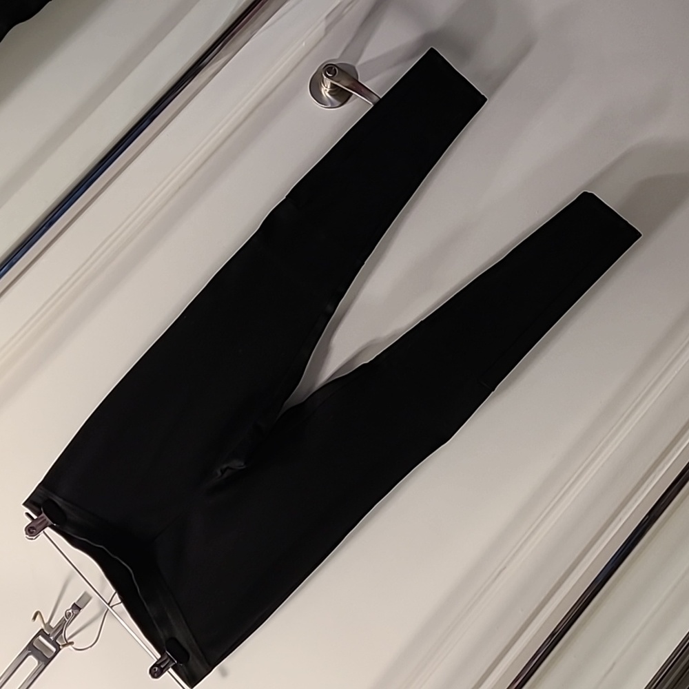 EUC s.XS Ellen Tracy black leggings